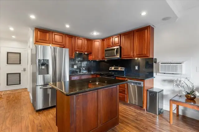Listing Image for 4440 Lower Honoapiilani Rd 151 17 of 45