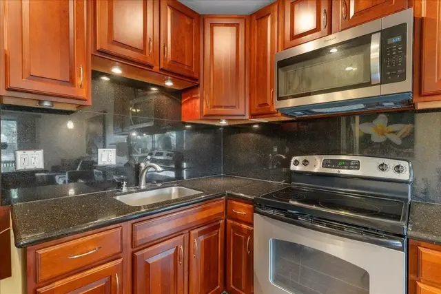 Listing Image for 4440 Lower Honoapiilani Rd 151 19 of 45