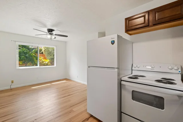 Listing Image for St 17 of 37