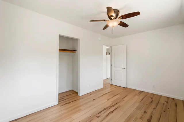 Listing Image for St 25 of 37