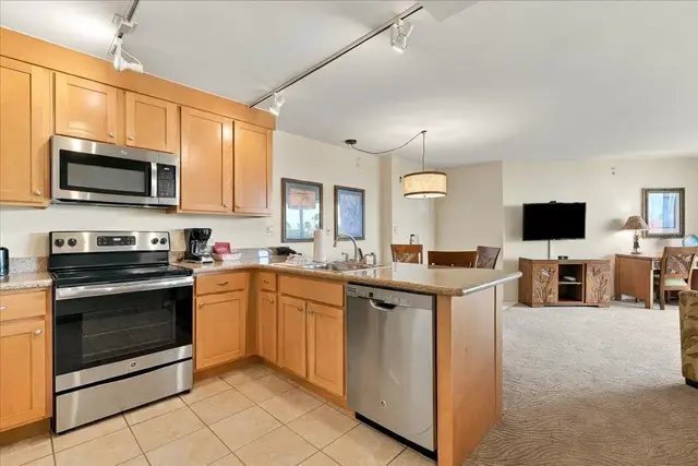Listing Image for 3445 Lower Honoapiilani Rd 522 3 of 33