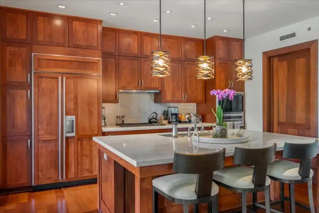 Listing Image for 1 Bay Dr 5102 10 of 40