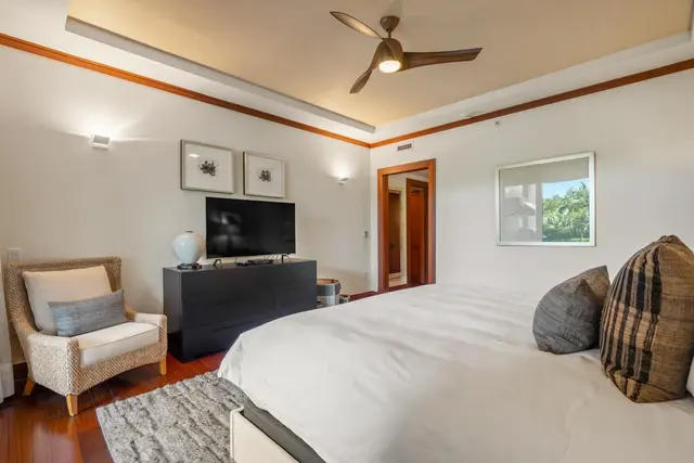 Listing Image for 1 Bay Dr 5102 23 of 40