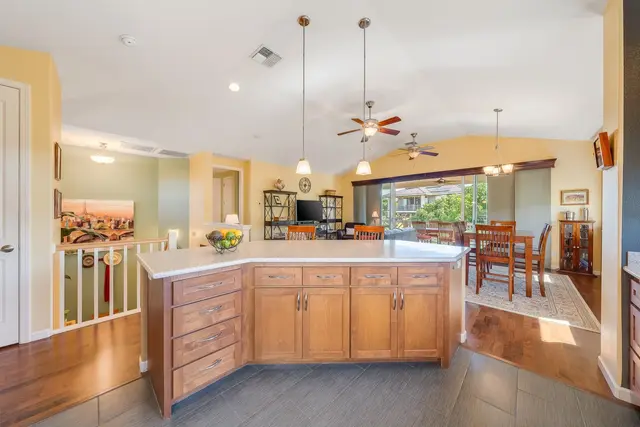 Listing Image for 99 Laukahi St 12 of 50