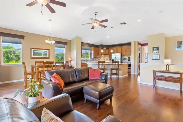 Listing Image for 99 Laukahi St 23 of 50