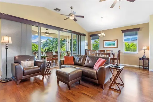 Listing Image for 99 Laukahi St 24 of 50