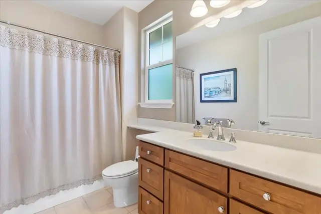 Listing Image for 99 Laukahi St 31 of 50