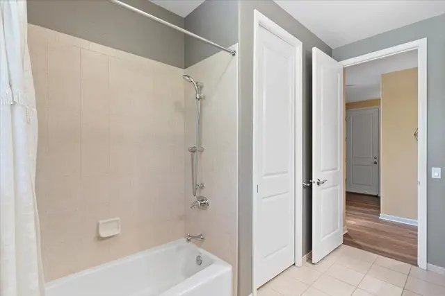 Listing Image for 99 Laukahi St 42 of 50