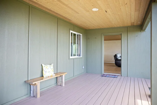 Listing Image for 34701 Piilani Hwy 26 of 41