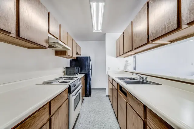 Listing Image for 1119 Onaha St 12 of 25