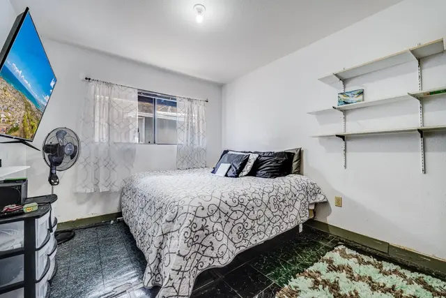 Listing Image for 1119 Onaha St 21 of 25