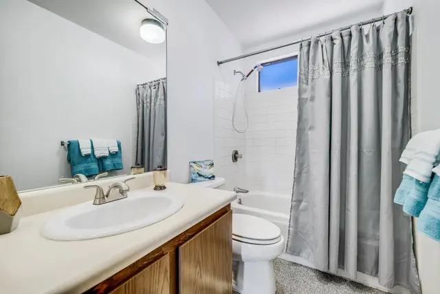 Listing Image for 1119 Onaha St 22 of 25