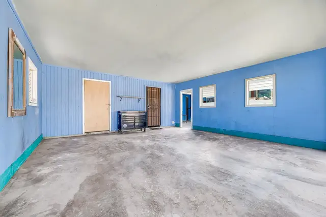Listing Image for 1119 Onaha St 23 of 25
