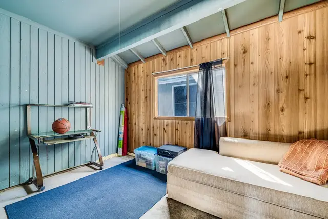 Listing Image for 1119 Onaha St 8 of 25