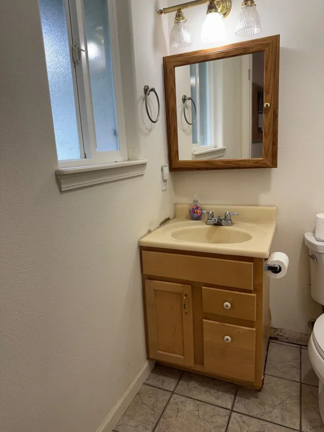 Listing Image for 2003 Kahekili Hwy 24 of 41