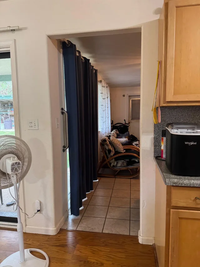 Listing Image for 2003 Kahekili Hwy 30 of 41