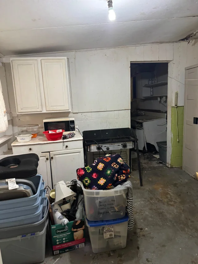 Listing Image for 2003 Kahekili Hwy 33 of 41