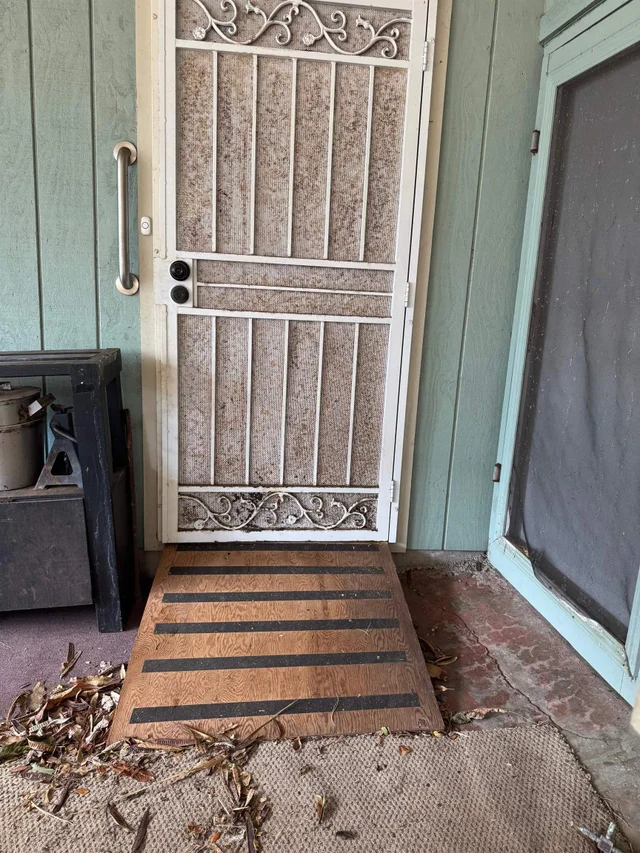 Listing Image for 2003 Kahekili Hwy 37 of 41