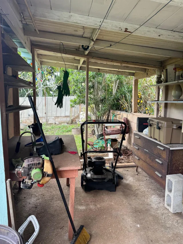 Listing Image for 2003 Kahekili Hwy 39 of 41