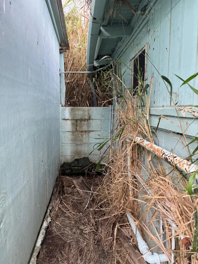 Listing Image for 2003 Kahekili Hwy 40 of 41