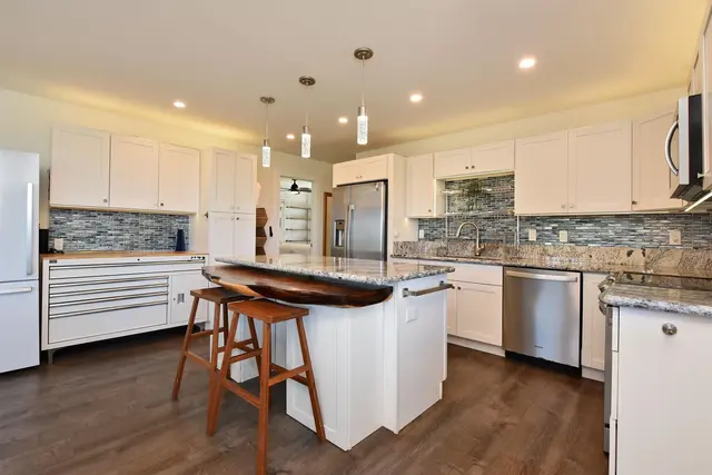Listing Image for 5184 Lwr. Honoapiilani Rd C 2 of 38