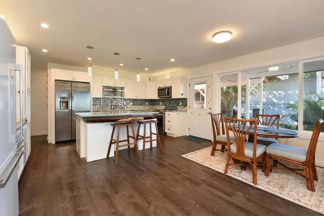 Listing Image for 5184 Lwr. Honoapiilani Rd C 6 of 38