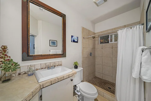 Listing Image for 23 W Huapala Pl 19 of 37