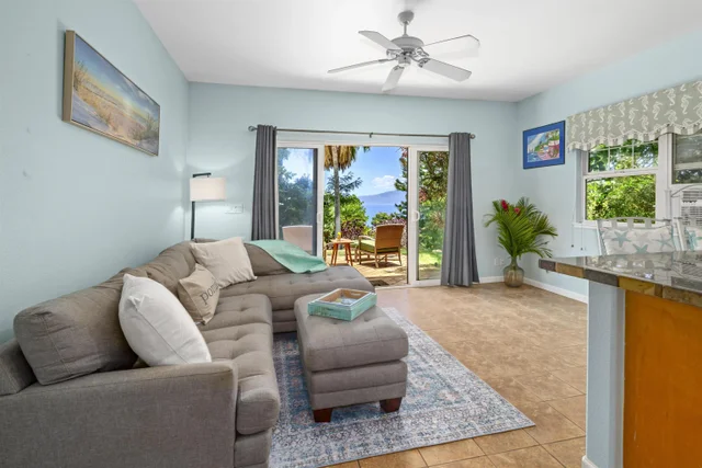 Listing Image for 23 W Huapala Pl 30 of 37