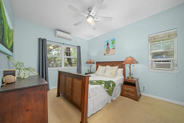 Listing Image for 23 W Huapala Pl 31 of 37