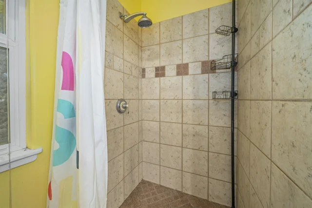 Listing Image for 23 W Huapala Pl 36 of 37