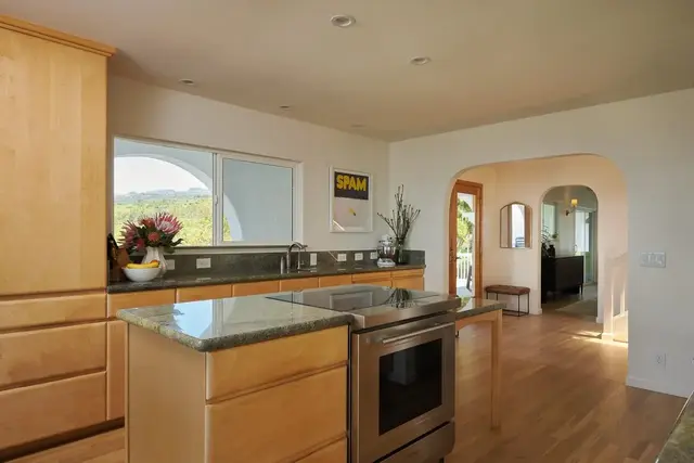 Listing Image for 1260 Naalae Rd 12 of 50