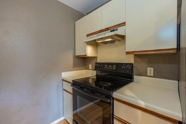 Listing Image for 140 Uwapo Rd 24-202 9 of 46