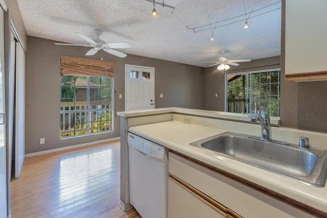 Listing Image for 140 Uwapo Rd 24-202 11 of 46