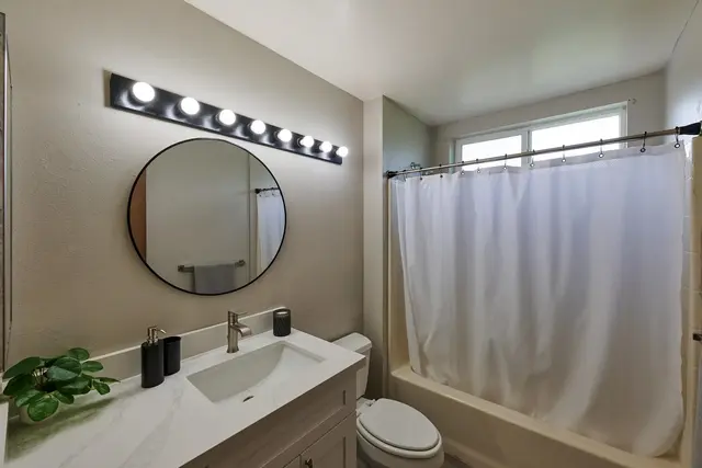 Listing Image for 56 Kunihi Ln 323 25 of 44
