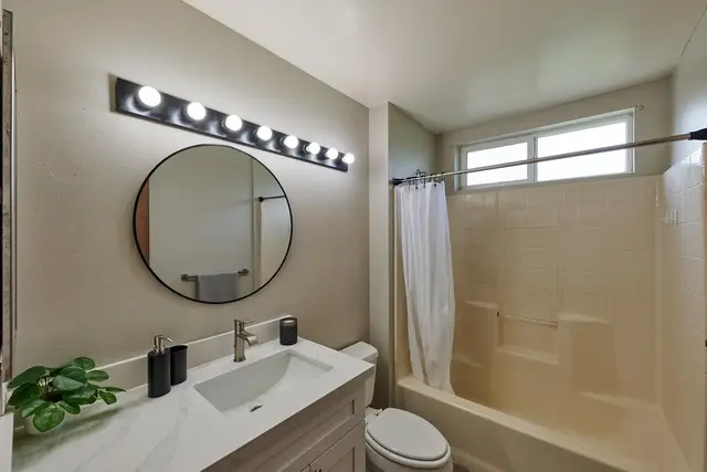 Listing Image for 56 Kunihi Ln 323 26 of 44