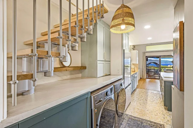 Listing Image for 50 Puu Anoano St 1704 33 of 49