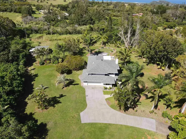 Listing Image for 1590 Kauhikoa Rd 37 of 38
