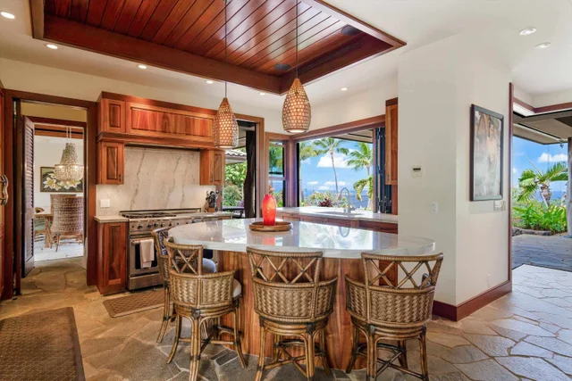 Listing Image for 137 Anapuni Loop 6 of 19