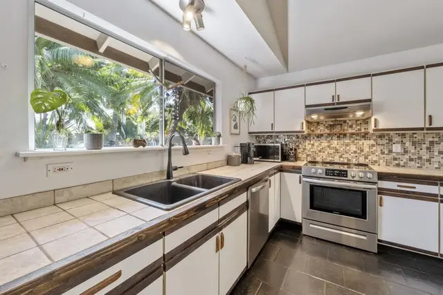 Listing Image for 872 Mahealani St 13 of 45