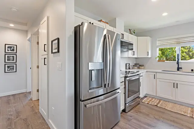 Listing Image for 3808 Lower Honoapiilani Rd 18 of 34