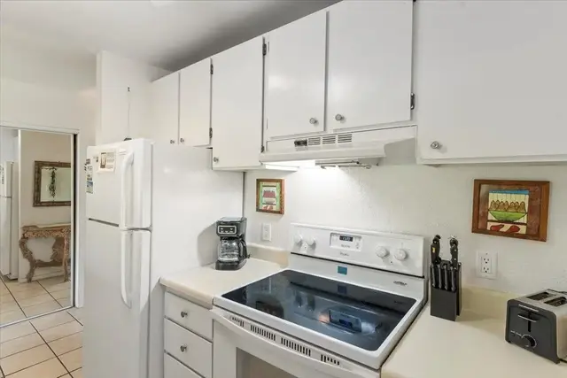 Listing Image for 1299 Uluniu Rd D-103 15 of 40