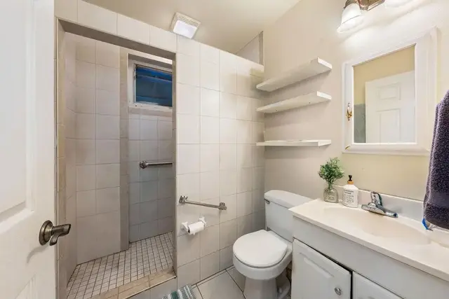 Listing Image for 243 Moali St 18 of 41