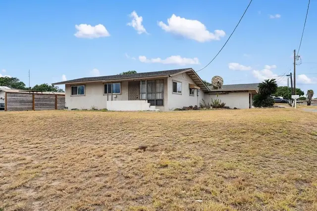 Listing Image for 243 Moali St 38 of 41