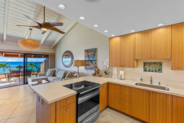 Listing Image for 3959 Lower Honoapiilani Rd 104 5 of 50