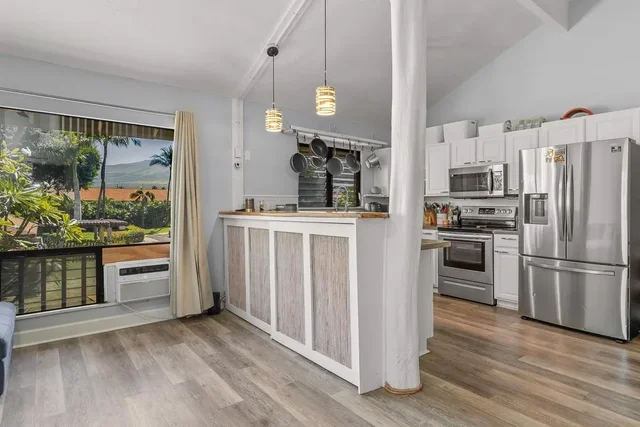 Listing Image for 15 Kulanihakoi St 4e 1 of 45