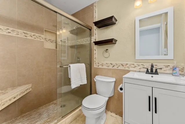 Listing Image for 15 Kulanihakoi St 4e 18 of 45