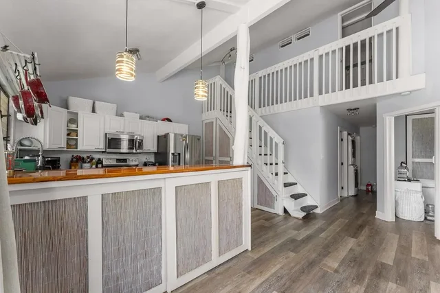 Listing Image for 15 Kulanihakoi St 4e 5 of 45