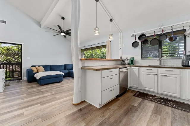 Listing Image for 15 Kulanihakoi St 4e 6 of 45