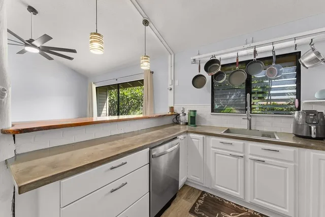 Listing Image for 15 Kulanihakoi St 4e 7 of 45