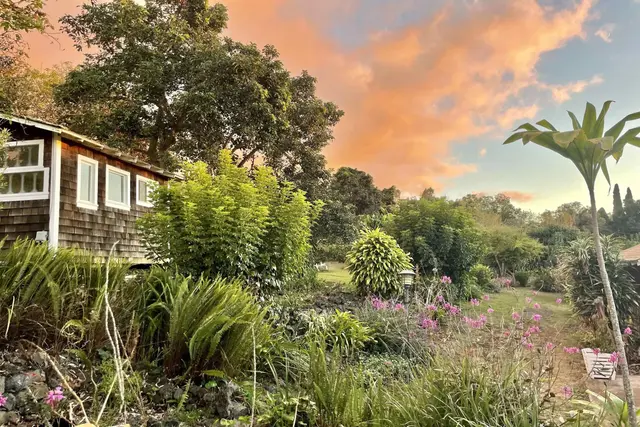 Listing Image for 16 Maukanani Rd 27 of 37